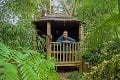 Angličan si 34 rokov pestuje domácu džungľu: Zo záhrady má prales!