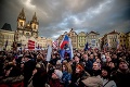 Česko má najviac prípadov na počet obyvateľov v EÚ, nad zdravím ľudí zvíťazil politický boj: V najhoršom rušia núdzový stav!