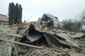 Po výbuchu domu v Bánovciach má Ľudmila slzy v očiach: Tlaková vlna zdvihla celú strechu