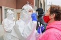 Koronavírus v Česku: Zaznamenali 2376 nových prípadov a 84 úmrtí