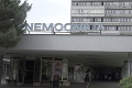 Ohnisko nákazy v bratislavskej nemocnici: Koronavírus sa rozšíril medzi pacientami aj zdravotníkmi