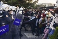 Tureckí študenti a opoziční politici protestujú už týždne: Došlo aj ku zrážkam s políciou