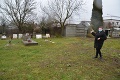 Pani Helena je kvôli pohrebisku v susedstve zúfalá: Čo všetko mi domov lozí z cintorína!