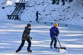Jazerá v Štiavnických vrchoch sú lákadlom v lete aj v zime: Pozrite, ako sa bavia domáci!