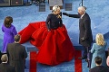 Veľkolepá inaugurácia Bidena: Hymnu zaspievala Lady Gaga, prišli aj ďalšie veľké mená