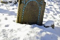 Cintorín v malej obci pri Detve je iný ako ostatné: Tajomstvo ukryté za náhrobnými kameňmi!