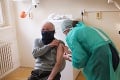 V Košiciach očkujú druhou dávkou vakcíny, profesor Jarčuška: Môžeme dobehnúť aj Izrael, bez tohto to nepôjde
