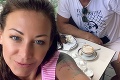 Hanychová zbalila o 16 rokov staršieho milenca: Prvá FOTO zaľúbencov! Sledujte, kde si užívajú