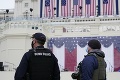 Polícia zadržala pri Kapitole ozbrojeného muža: Mal pri sebe falošné oprávnenie na vstup na inauguráciu