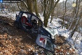 Vodičky z východu nezvládli jazdu na zimných cestách: S autami skončili v stromoch