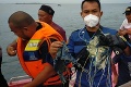 Po havárii lietadla objavili potápači časti tiel a trosky: Zábery, z ktorých behá mráz po chrbte