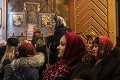 Na Ukrajine kašľali na rúška a rozostupy: Preťažené nemocnice a zlá situácia im nezabránili v oslavách