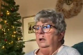Dcéra si chcela vystreliť z mamy: Vianočný darček zabalila tak originálne, že babičku takmer priviedla do hrobu