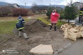 Pohroma pre obyvateľov dvoch obcí v okrese Snina: Voda zaplavila cesty, záhrady a pivnice domov