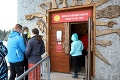 Tatranské lyžiarske strediská poskytujú antigénové testovanie, no varujú: Choďte na odber radšej doma