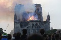Okamih plný emócií: Do Notre-Dame sa prvýkrát od požiaru vrátil chór, speváci v netradičnom odeve