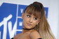 Ariana Grande sa tajne vydala: Nevesta ako z rozprávky