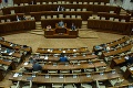 Koronavírus v slovenskom parlamente: Poslanci prerušili aktuálnu schôdzu