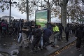 V Paríži zadržali na proteste vyše 140 ľudí: Obyvatelia nesúhlasia s návrhom zákona, ktorý im zakazuje túto vec!