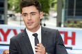 Herec Zac Efron mení svoj život od základov: Zaľúbil sa do čašníčky!