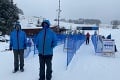 Zasnežené Donovaly si v deň otvorenia užíva stovka lyžiarov: Šéf strediska reaguje
