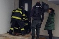 Zúfalá mamička z Kátloviec sa vymkla, v dome ostalo plačúce bábätko: Zásah hasičov