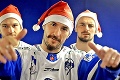 Ukázali nielen hokejové, ale aj spevácke kvality: Rapujú vo vianočnom songu!