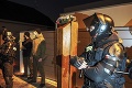Protest pred domom Matoviča, policajti boli len v úlohe štatistov: Odborník tuší, prečo nezasiahli