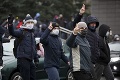 Hrôza v uliciach Bieloruska: Počas protestov zadržala polícia viac ako 300 ľudí, mnohí dostali bitku