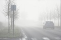 Vodiči, majte sa na pozore: SHMÚ varuje pred hmlou a ďalším nebezpečenstvom