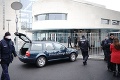 Muž, ktorý vrazil autom do oplotenia sídla kancelárky Merkelovej: Urobil to isté už pred rokmi?