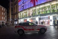 Teroristický útok vo Švajčiarsku? Žena schmatla okoloidúce za krk a vytasila nôž