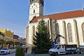 Na východe už majú Vianoce: Stromček zdobí námestie v Prešove aj v Košiciach