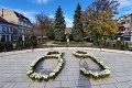 Po celom Slovensku sa objavili nápisy z kvetov: Krásne gesto s hlbokou myšlienkou