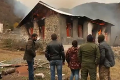 S prechodom k Azerbajdžanu sa nechcú zmieriť: Obyvatelia Náhorného Karabachu podpaľujú vlastné domy