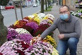 Jaroslav (63) sa rok piplal s kvetinami, kvôli opatreniam prišiel o 7000 eur: Dojímavé, čo urobil napriek strate!