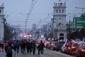 Odignorovali zákaz aj výzvy polície: Tisíce ľudí sa zišli vo Varšave na pochode na Deň nezávislosti
