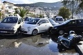 Ničivé zemetrasenie v Turecku a Grécku: Počet obetí stúpa, spod trosiek stále vyťahujú bezvládne telá