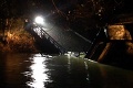 Nešťastný deň pre Kysak: Zrútila sa časť uzavretého mosta, päťdesiat rokov histórie odplávalo dole riekou