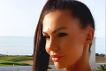Bývalá manželka Hamšíkovho ex-spoluhráča opäť dráždi: Dekolt bývalej Miss Albánska vyráža dych