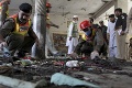 Školou v Pakistane otriasol mohutný výbuch: Hlásia mŕtvych, Taliban sa od útoku dištancuje