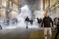 Vzbura v Taliansku: Stovky ľudí protestovali proti obmedzeniam! Násilnosti a rozbité výklady