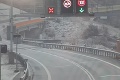 Cestári v Žilinskom kraji odstraňovali prvý sneh na Orave, Kysuciach a Liptove: Napadalo ho až desať centimetrov