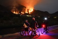 Pri požiaroch v Kalifornii zomreli ďalší traja ľudia: 70-tisíc obyvateľov musia evakuovať
