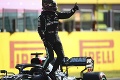 Mohol dorovnať Schumacherov rekord: Hamiltona zradil vlastný tím!