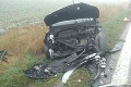 Čelná zrážka dvoch áut pri obci Kolta: Mladý vodič († 21) neprežil