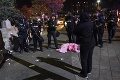 Protesty po smrti Breonny († 26) v USA: Dvoch policajtov počas demonštrácií postrelili
