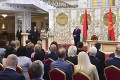 Protesty proti Lukašenkovej inaugurácii majú dohru: V putách skončilo 150 ľudí