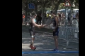 Gesto pravého športovca v triatlone: Mohol mať medailu, no tesne pred cieľom zastavil!