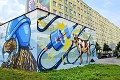 Fasády trafostaníc v metropole východu premenili na umelecké diela: Takto krásne maľujú hluchoslepí ľudia